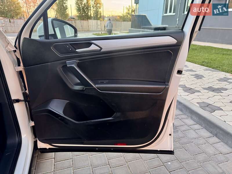 Позашляховик / Кросовер Volkswagen Tiguan 2022 в Одесі