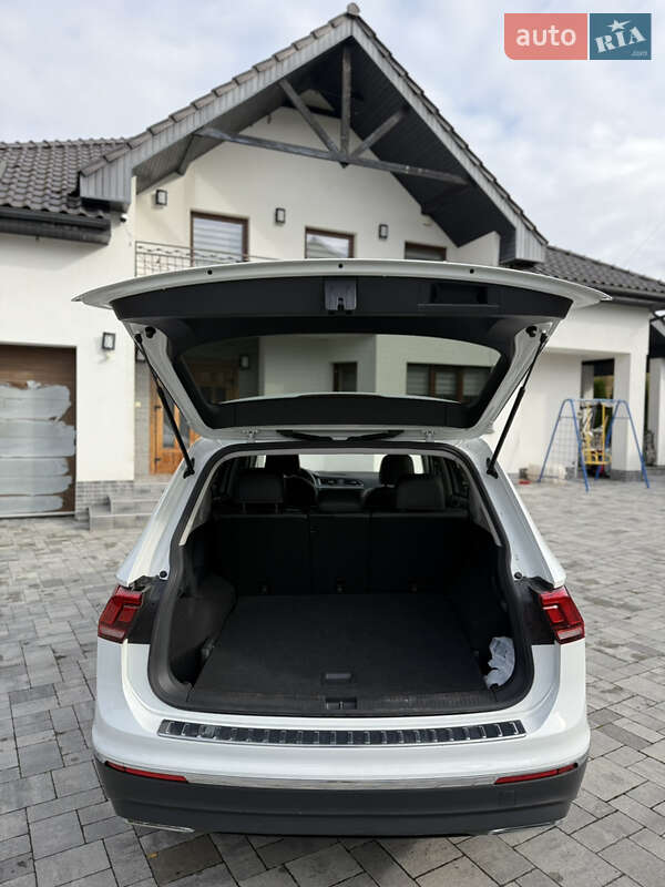 Внедорожник / Кроссовер Volkswagen Tiguan 2021 в Сваляве