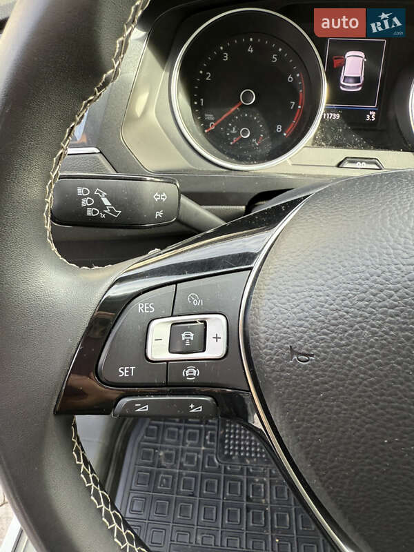 Внедорожник / Кроссовер Volkswagen Tiguan 2021 в Сваляве