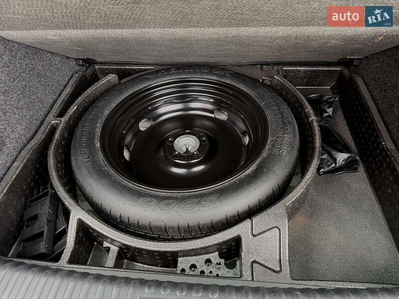 Позашляховик / Кросовер Volkswagen Tiguan 2016 в Кам'янець-Подільському