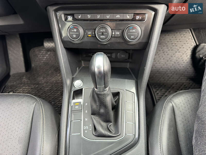Внедорожник / Кроссовер Volkswagen Tiguan 2018 в Луцке фото 32 Внедорожник / Кроссовер Volkswagen Tiguan 2018 в Луцке