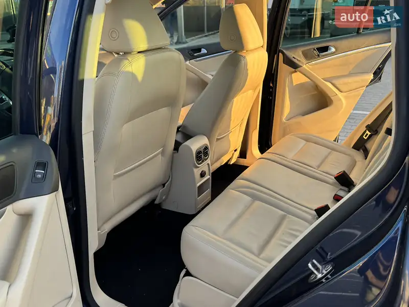 Volkswagen Tiguan 2012 VIN WVGAV7AX8DW552158 фото оголошення 16 з 58