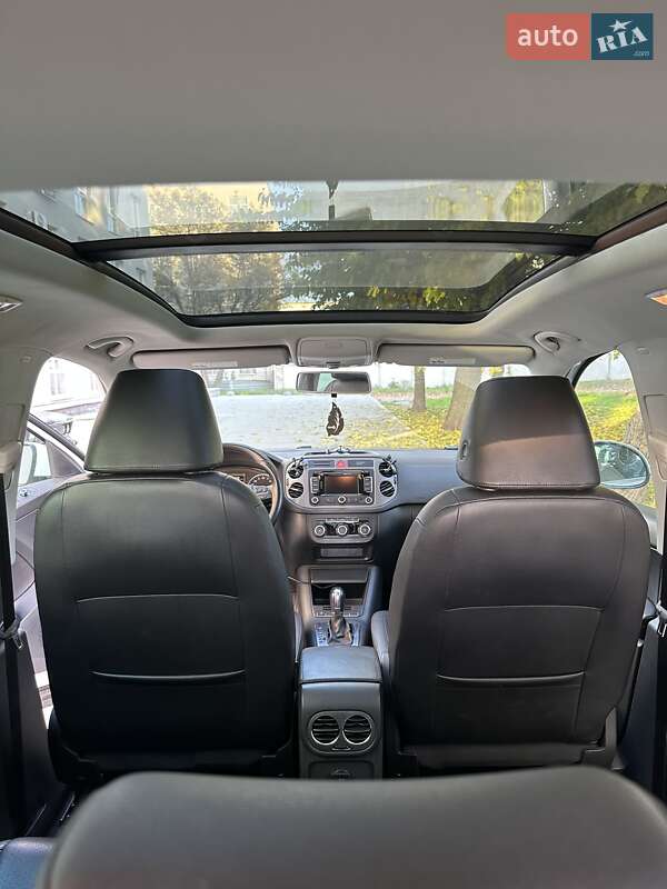 Внедорожник / Кроссовер Volkswagen Tiguan 2010 в Одессе