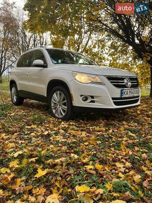 Volkswagen Tiguan 2011 Volkswagen Tiguan 2011