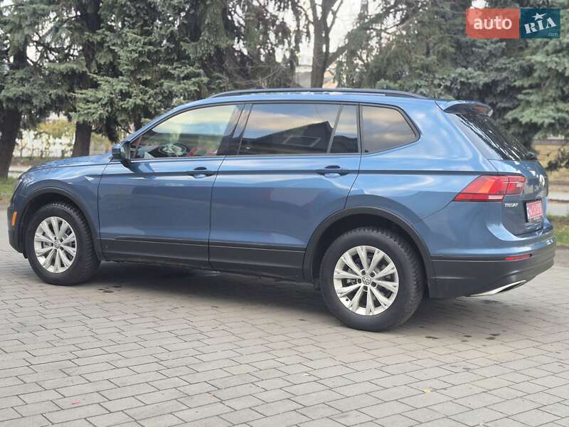 Внедорожник / Кроссовер Volkswagen Tiguan 2018 в Дубно