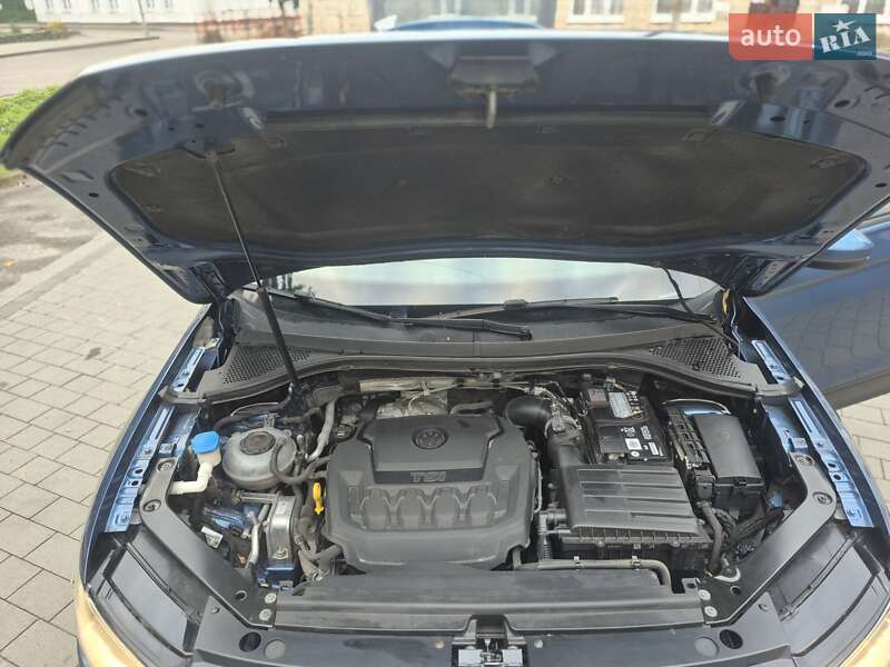 Внедорожник / Кроссовер Volkswagen Tiguan 2018 в Дубно