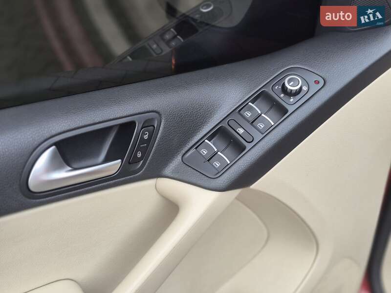 Внедорожник / Кроссовер Volkswagen Tiguan 2014 в Дубно фото 16 Внедорожник / Кроссовер Volkswagen Tiguan 2014 в Дубно