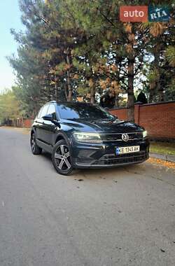 Позашляховик / Кросовер Volkswagen Tiguan 2017 в Дніпрі
