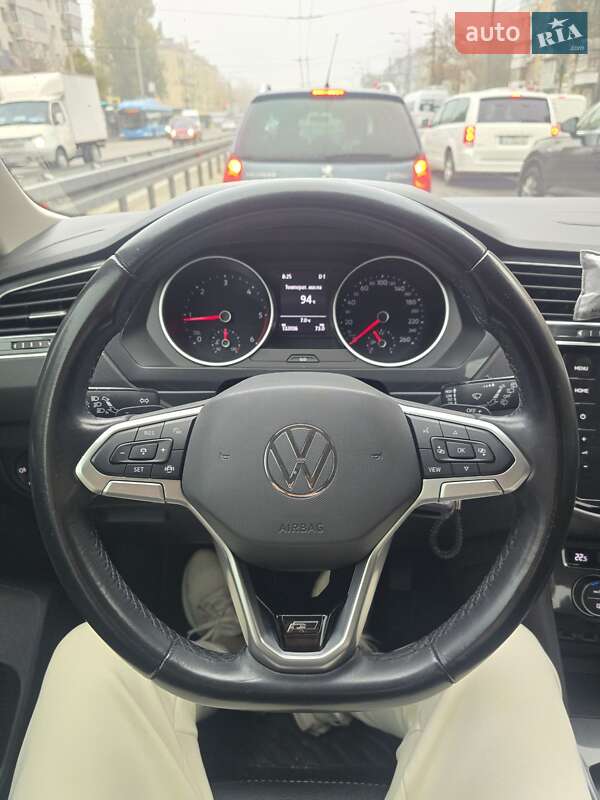 Внедорожник / Кроссовер Volkswagen Tiguan 2017 в Днепре фото 35 Внедорожник / Кроссовер Volkswagen Tiguan 2017 в Днепре