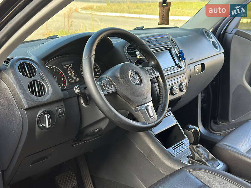 Внедорожник / Кроссовер Volkswagen Tiguan 2012 в Днепре