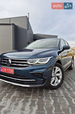 Внедорожник / Кроссовер Volkswagen Tiguan 2021 в Бережанах
