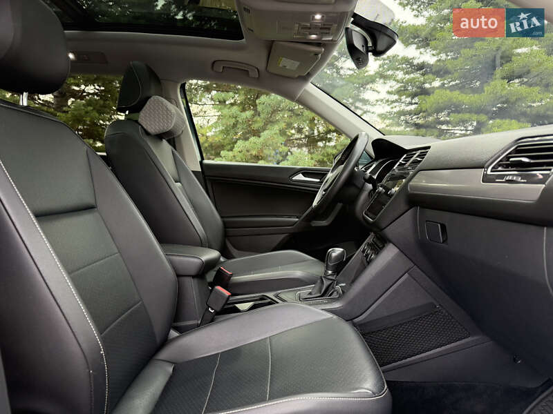 Внедорожник / Кроссовер Volkswagen Tiguan 2020 в Одессе