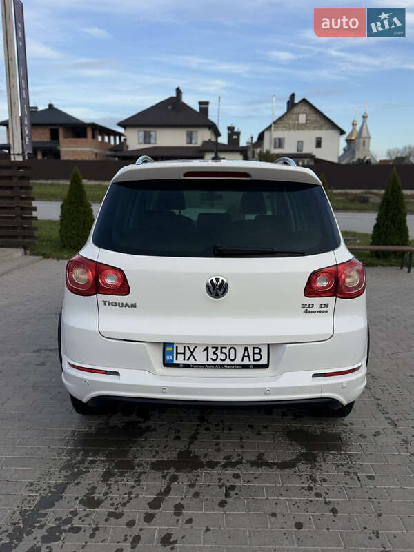 Внедорожник / Кроссовер Volkswagen Tiguan 2011 в Каменец-Подольском
