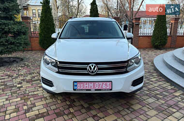 Внедорожник / Кроссовер Volkswagen Tiguan 2016 в Киеве