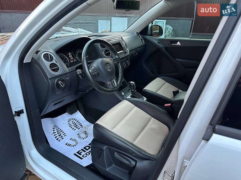 Внедорожник / Кроссовер Volkswagen Tiguan 2016 в Киеве