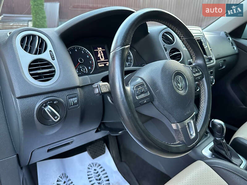 Внедорожник / Кроссовер Volkswagen Tiguan 2016 в Киеве