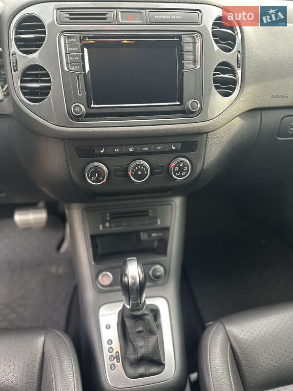 Позашляховик / Кросовер Volkswagen Tiguan 2016 в Луцьку