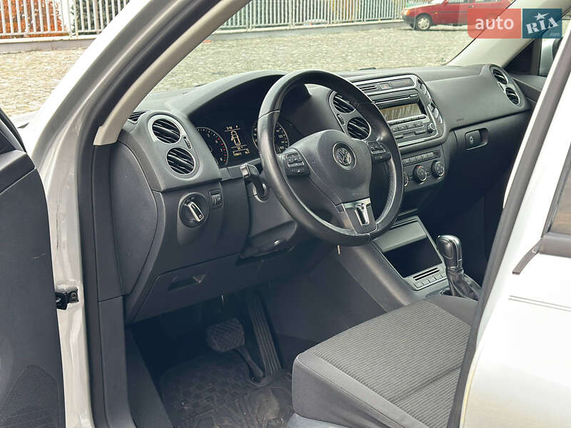 Внедорожник / Кроссовер Volkswagen Tiguan 2013 в Днепре