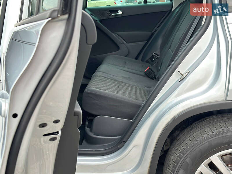 Внедорожник / Кроссовер Volkswagen Tiguan 2013 в Днепре