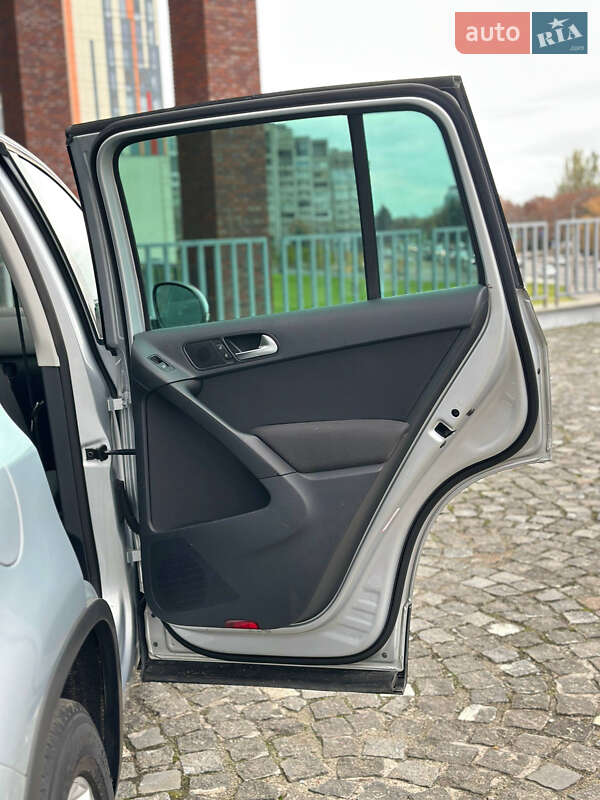 Внедорожник / Кроссовер Volkswagen Tiguan 2013 в Днепре