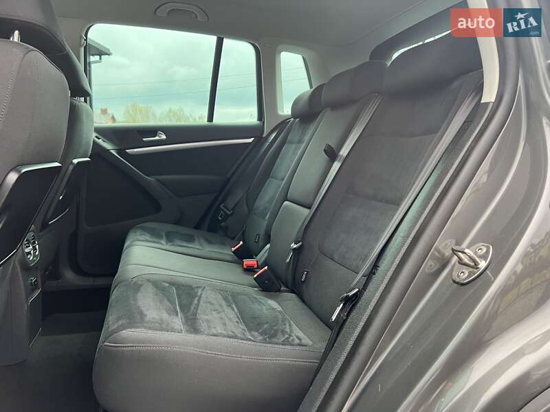 Позашляховик / Кросовер Volkswagen Tiguan 2015 в Львові