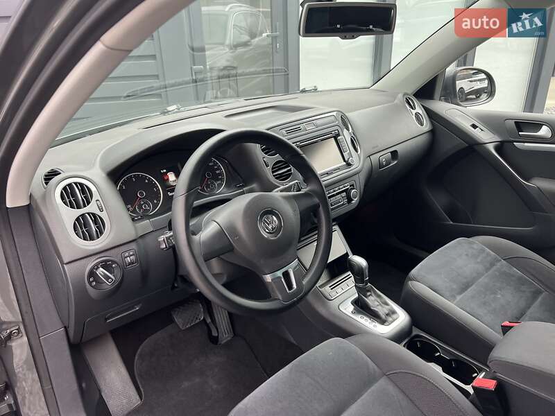 Позашляховик / Кросовер Volkswagen Tiguan 2015 в Львові