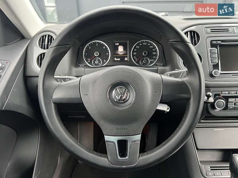 Позашляховик / Кросовер Volkswagen Tiguan 2015 в Львові