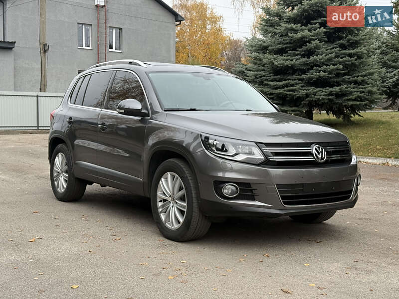 Внедорожник / Кроссовер Volkswagen Tiguan 2016 в Краснограде фото 7 Внедорожник / Кроссовер Volkswagen Tiguan 2016 в Краснограде