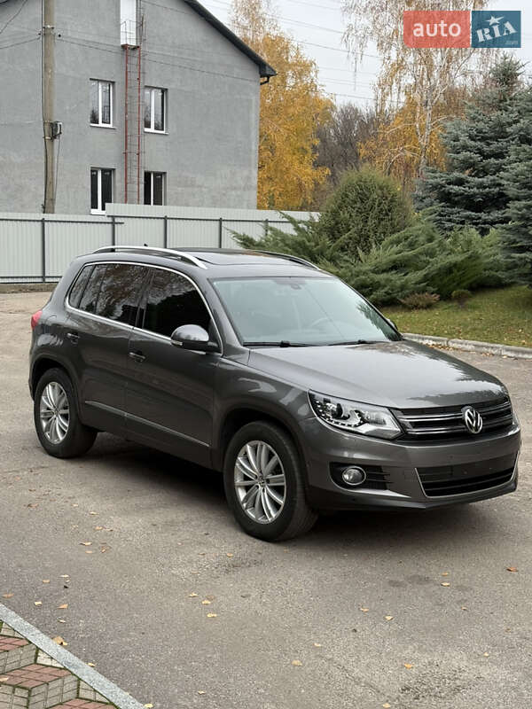 Внедорожник / Кроссовер Volkswagen Tiguan 2016 в Краснограде фото 27 Внедорожник / Кроссовер Volkswagen Tiguan 2016 в Краснограде