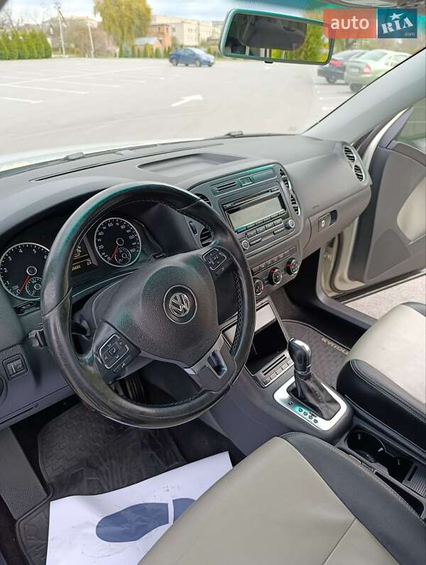 Внедорожник / Кроссовер Volkswagen Tiguan 2012 в Хмельнике