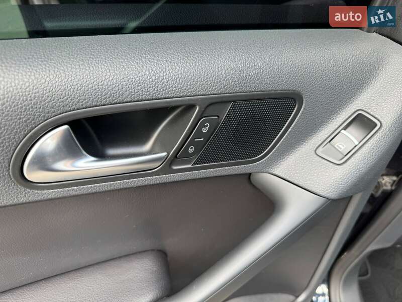 Внедорожник / Кроссовер Volkswagen Tiguan 2011 в Луцке фото 19 Внедорожник / Кроссовер Volkswagen Tiguan 2011 в Луцке