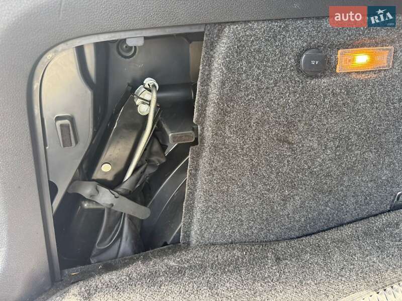 Внедорожник / Кроссовер Volkswagen Tiguan 2011 в Луцке фото 21 Внедорожник / Кроссовер Volkswagen Tiguan 2011 в Луцке