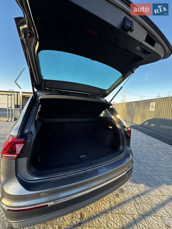 Внедорожник / Кроссовер Volkswagen Tiguan 2019 в Львове