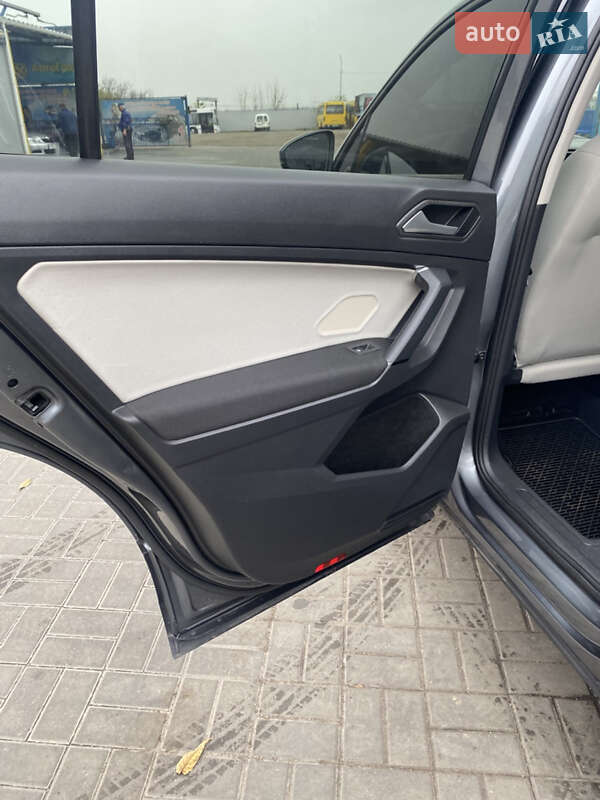 Внедорожник / Кроссовер Volkswagen Tiguan 2019 в Запорожье