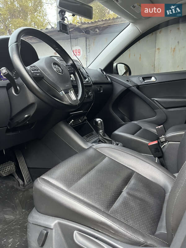 Внедорожник / Кроссовер Volkswagen Tiguan 2012 в Харькове