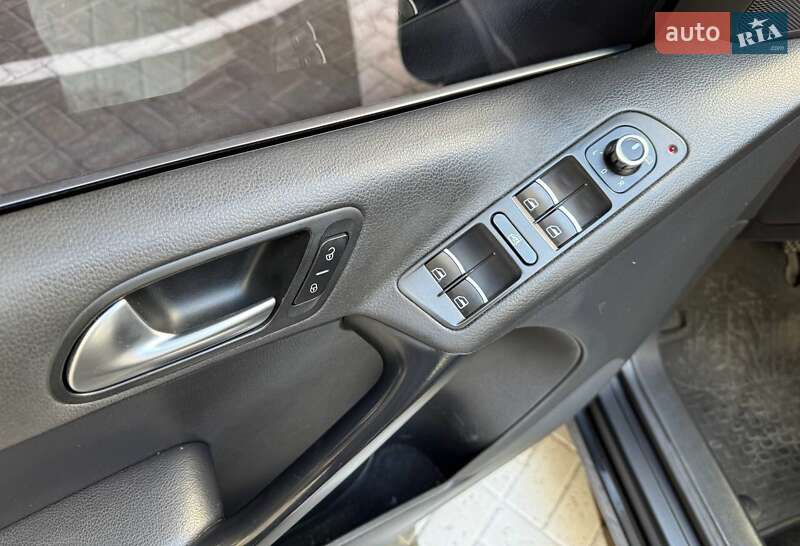 Внедорожник / Кроссовер Volkswagen Tiguan 2012 в Киеве фото 8 Внедорожник / Кроссовер Volkswagen Tiguan 2012 в Киеве