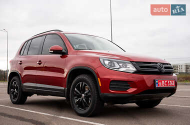 Позашляховик / Кросовер Volkswagen Tiguan 2016 в Києві