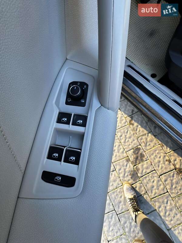 Внедорожник / Кроссовер Volkswagen Tiguan 2019 в Львове