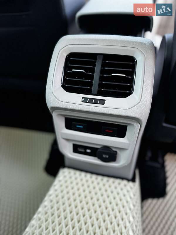 Внедорожник / Кроссовер Volkswagen Tiguan 2019 в Львове