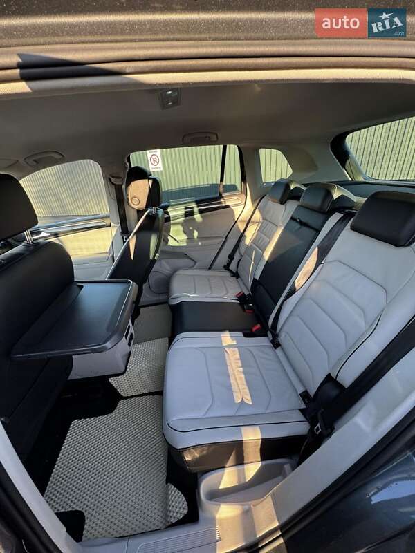 Внедорожник / Кроссовер Volkswagen Tiguan 2019 в Львове
