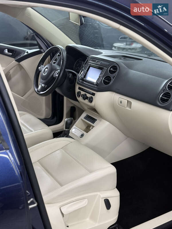 Внедорожник / Кроссовер Volkswagen Tiguan 2015 в Бориславе