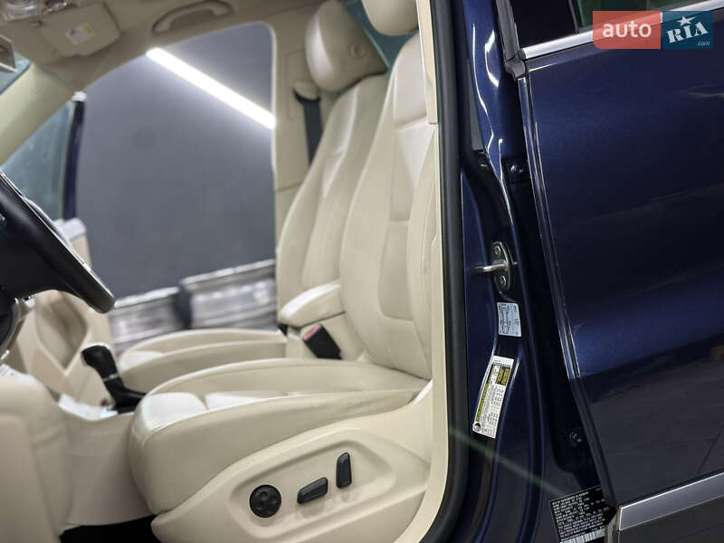 Внедорожник / Кроссовер Volkswagen Tiguan 2015 в Бориславе