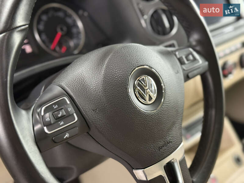 Внедорожник / Кроссовер Volkswagen Tiguan 2015 в Бориславе