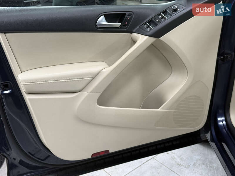 Внедорожник / Кроссовер Volkswagen Tiguan 2015 в Бориславе