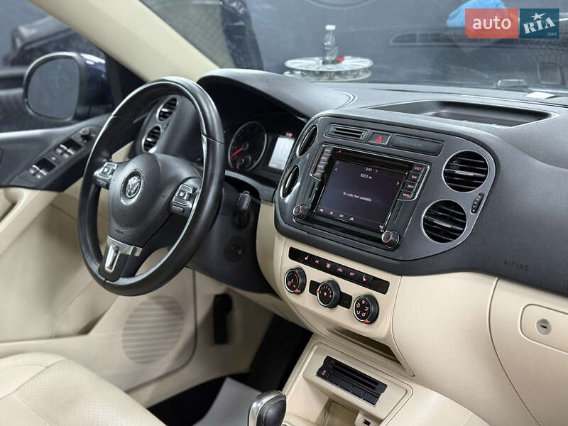 Внедорожник / Кроссовер Volkswagen Tiguan 2015 в Бориславе