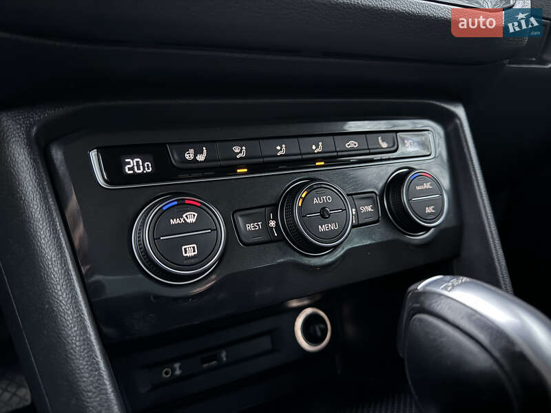 Внедорожник / Кроссовер Volkswagen Tiguan 2017 в Бережанах