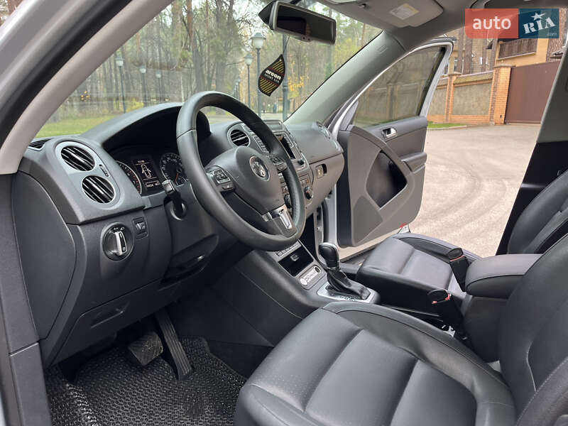 Позашляховик / Кросовер Volkswagen Tiguan 2015 в Чернігові фото 25 Позашляховик / Кросовер Volkswagen Tiguan 2015 в Чернігові