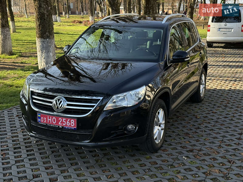 Внедорожник / Кроссовер Volkswagen Tiguan 2011 в Тячеве