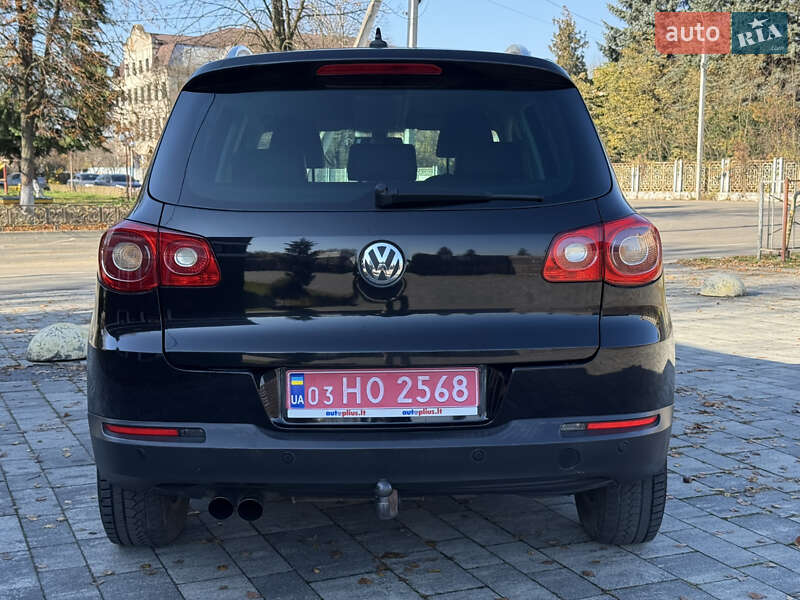 Внедорожник / Кроссовер Volkswagen Tiguan 2011 в Тячеве