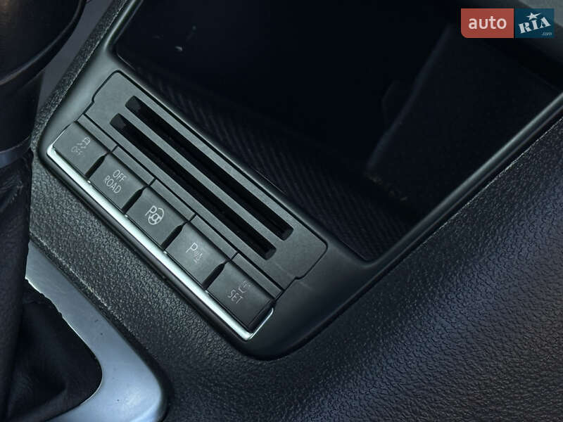 Внедорожник / Кроссовер Volkswagen Tiguan 2011 в Тячеве